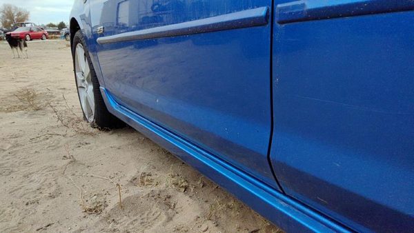2005 Mazda 3 Front Door LH 27B Winning Blue BPYK5902XJ — photo 5