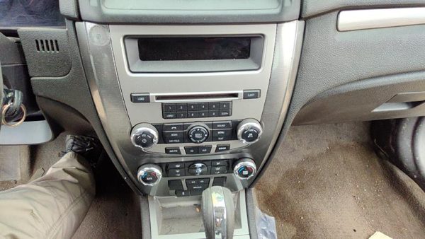2010-2011 Ford Fusion Trim Bezel Around Radio Surround Dash Panel Oem Black Dw — photo 2