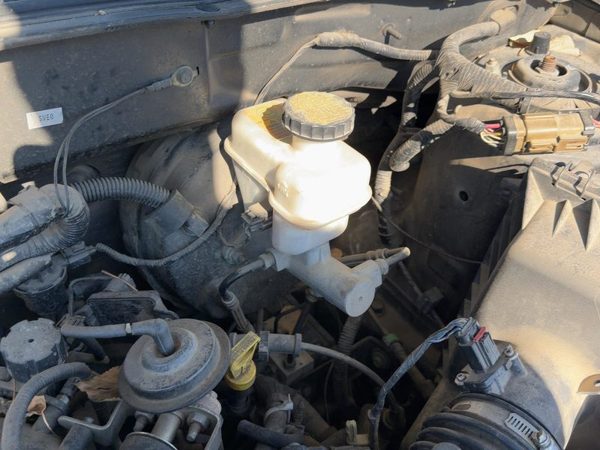 08 Mariner Power Brake Booster With Master Cylinder Pair Set Oem Automatic 4X4 — photo 4