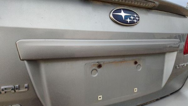 11 Legacy Outback License Plate Trim Surround Panel Tail Trunk Ssm Steel Silver — photo 2