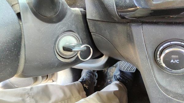 13-19 Nissan Sentra Ignition Switch Assembly With Key Complete Electrical Oem — photo 2