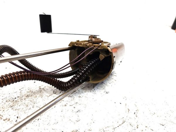 2004-2007 Chevy Silverado 2500 Complete Sending Unit Diesel Level Oem 19152169 — photo 6