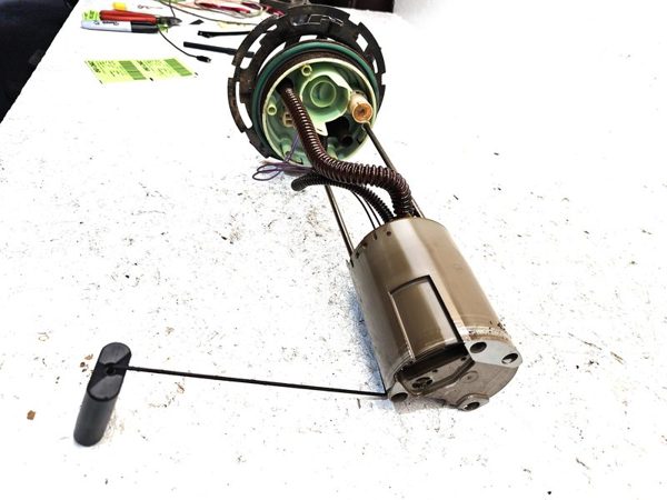 2004-2007 Chevy Silverado 2500 Complete Sending Unit Diesel Level Oem 19152169 — photo 11