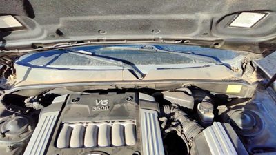 2002-2005 Hyundai Xg350 Windshield Wiper Cowl Vent Trim Panel Oem Cover