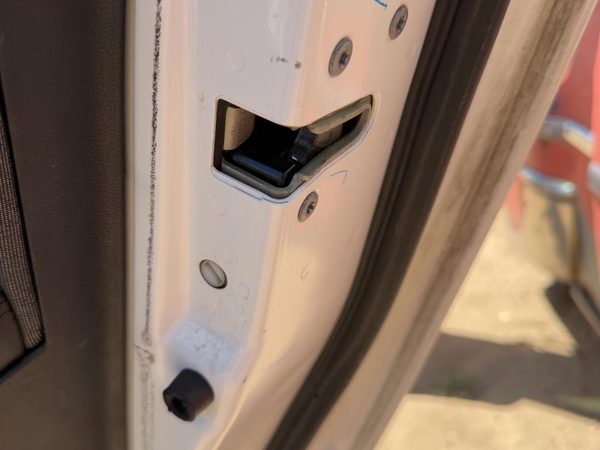 2013-2016 Dodge Dart Passenger Right Rear Door Latch With Rods/Cables Oem Back — photo 1