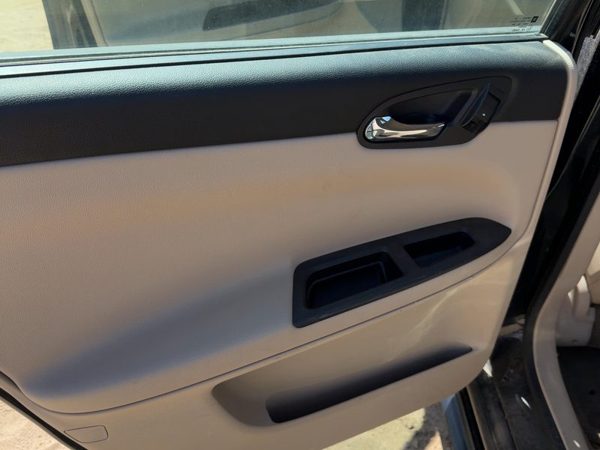 09-11 Impala Driver Left Rear Door Trim Panel With Switches Back Neutral 522 — photo 3