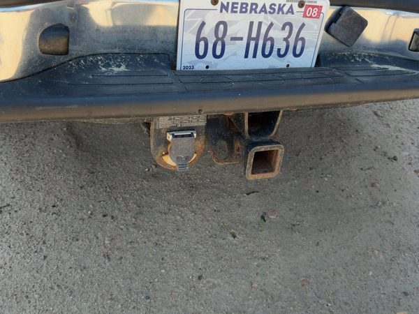 2000-2006 Chevy Suburban 1500 Trailer Receiver Hitch Factory Mount OEM 15083473 — photo 4