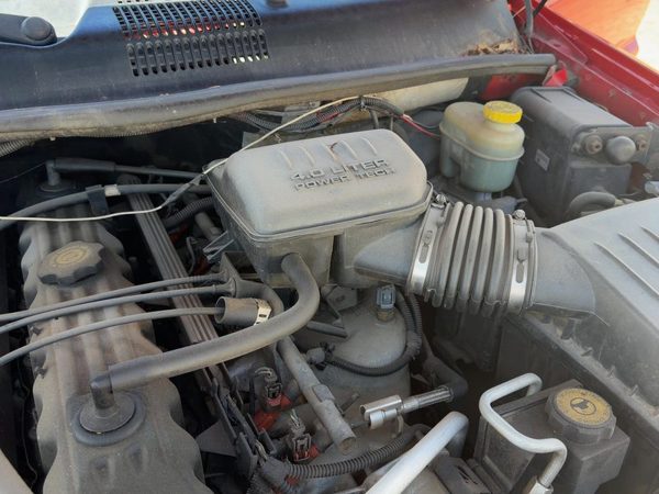 99-04 Grand Cherokee Air Intake Cleaner Filter Box Housing With Tube 4.0L — photo 5