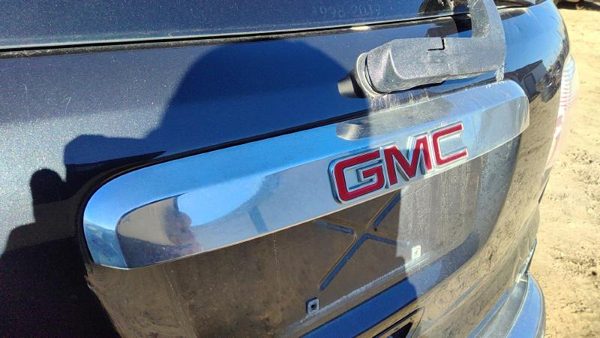 2007-2012 Gmc Acadia License Plate Trim Surround Panel Oem Tail Trunk Finish — photo 4