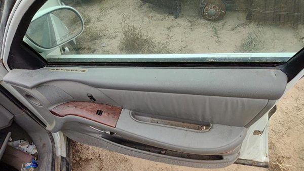 1997-05 Buick Park Ave Passenger Right Front Door Trim Panel With Switches Gray — photo 2