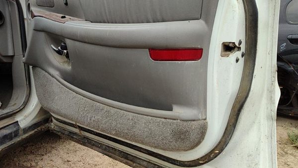 1997-05 Buick Park Ave Passenger Right Front Door Trim Panel With Switches Gray — photo 3