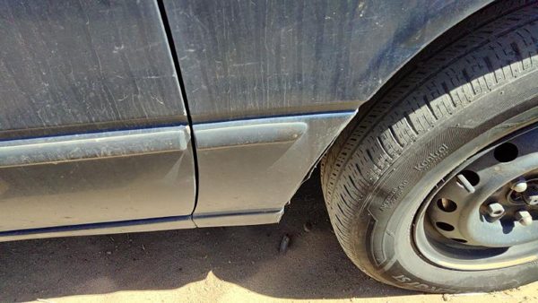 97-99 Toyota Camry Passenger Right Moulding From Fender Oem Trim Strip Blue 8L3 — photo 2