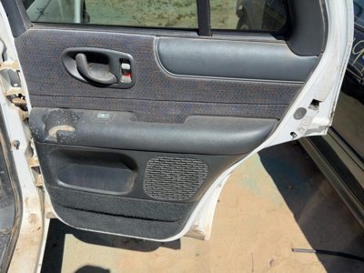 98-03 S10 Blazer Passenger Rear Door Trim Panel With Switches Back Graphite 12H