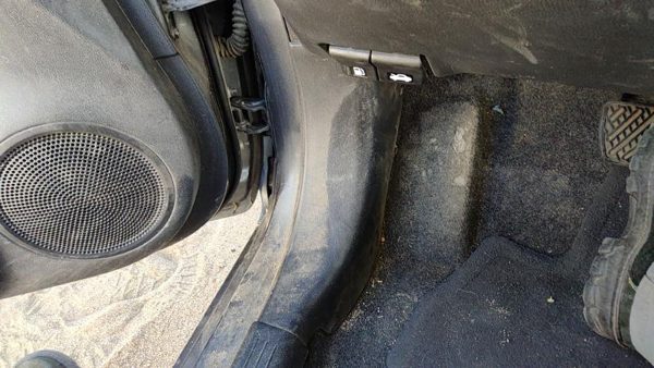 2013-2019 Nissan Versa Driver Left Lower Kick Trim Panel Oem Charcoal G — photo 3