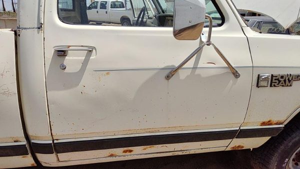 1984 Dodge Ram Front Door RH White — photo 1