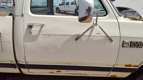 1984 Dodge Ram Front Door RH White — photo 3