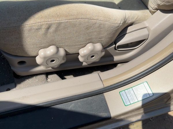 2001-2006 Hyundai Elantra Driver Left Side Seat Trim Panel Oem Gray Ze — photo 2