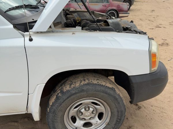 2005-2007 Dodge Dakota Passenger Right Front Fender Oem White Pw7 55359248Ad — photo 4