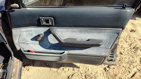 84-86 Toyota Camry Passenger Right Front Inside Door Trim Panel — photo 4