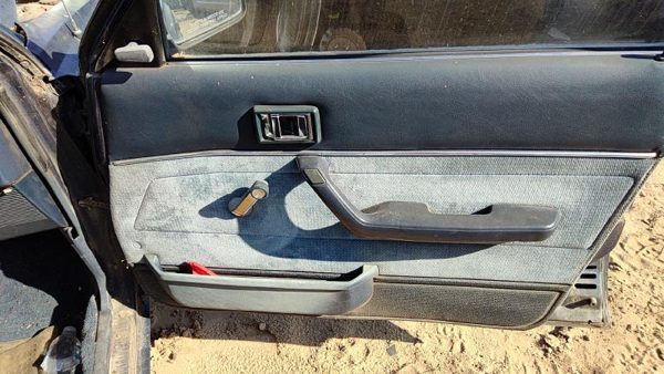 84-86 Toyota Camry Passenger Right Front Inside Door Trim Panel — photo 6