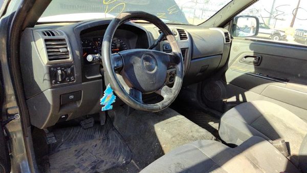 2006 GMC Canyon — vehicle photo 3