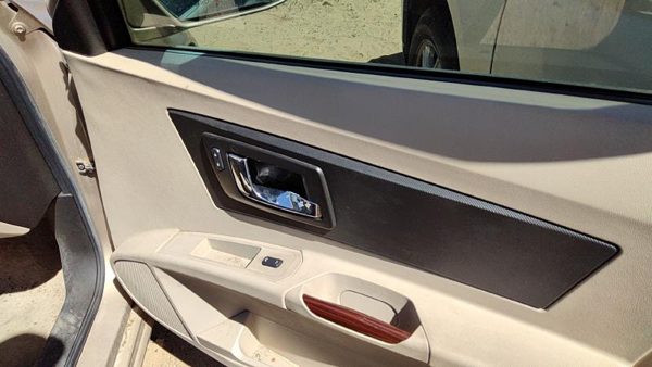03-05 Cts Passenger Right Front Door Trim Panel With Switches Neutral 702 — photo 3