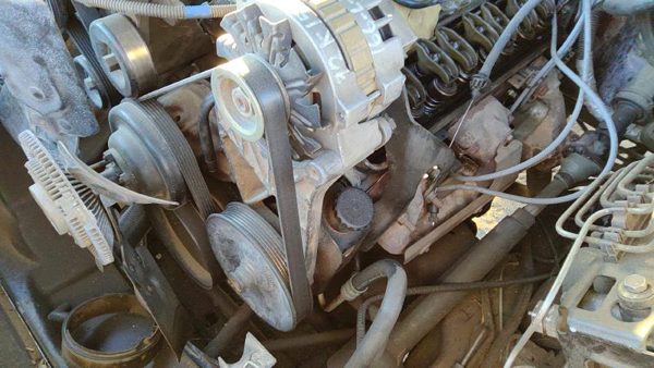 1994 Suburban 1500 Alternator Bracket — photo 2