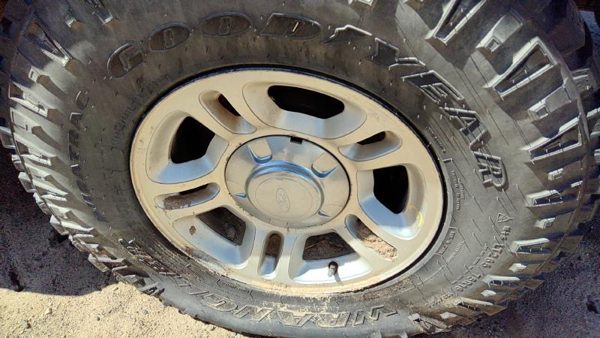2001 3 Ford Expedition 16 Aluminum Wheel OEM Factory 5 Twin Spoke Rim #3 — photo 3