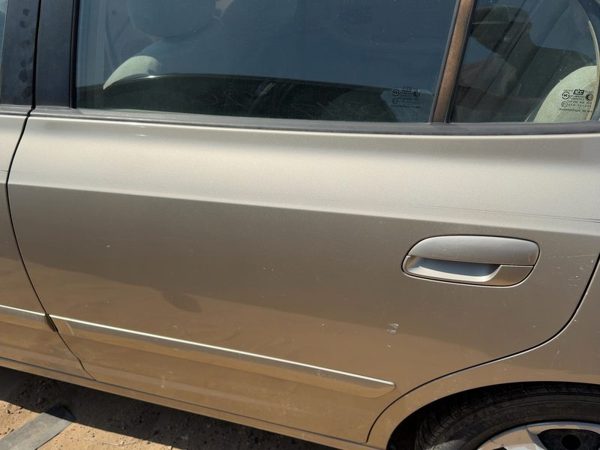 2002 Hyundai Elantra Rear Door LH Prime Beige Ko — photo 3
