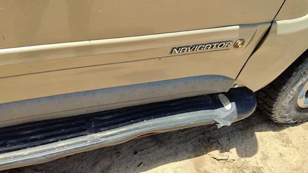 98 Lincoln Navigator Passenger Right Front Moulding From Door Trim Strip Gold Bi — photo 6