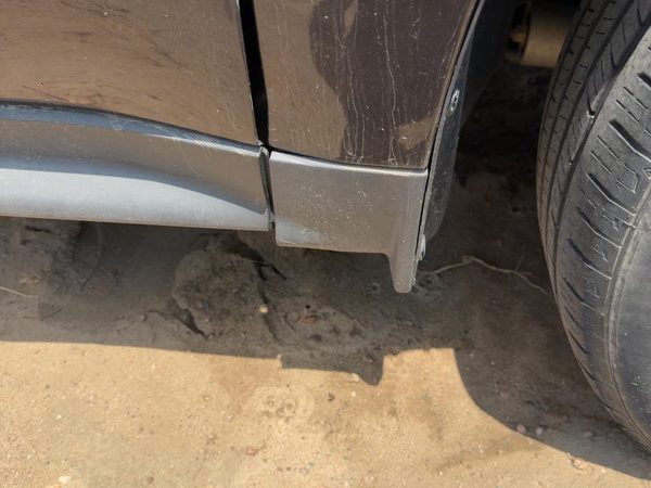 2010-2017 Chevy Equinox Passenger Right Lower Fender Trim Molding OEM — photo 4
