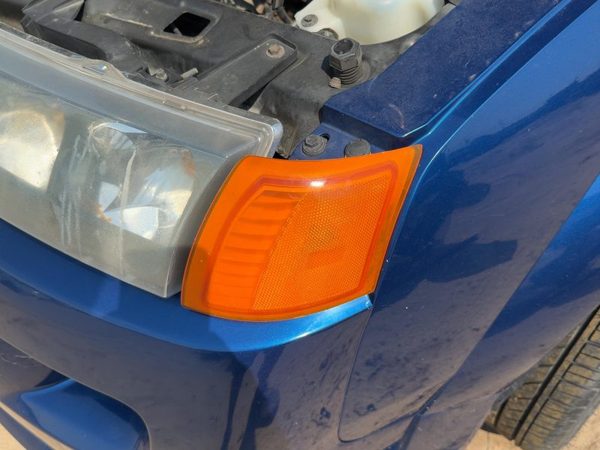 02-05 Vue Redline Driver Left Front Turn Signal Light Lamp Oem Fender Mounted — photo 2
