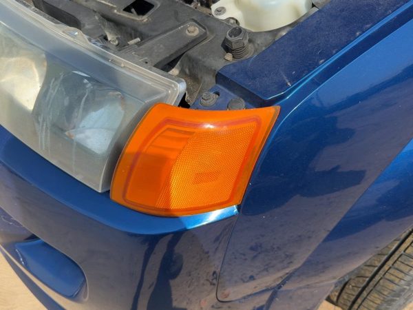 02-05 Vue Redline Driver Left Front Turn Signal Light Lamp Oem Fender Mounted — photo 4