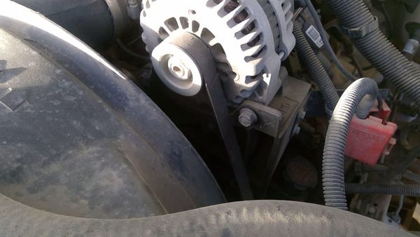 2000-2002 Chevy Tahoe Power Steering Bracket With Pump Oem — photo 2