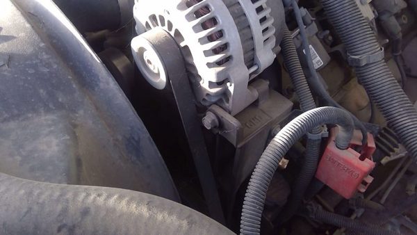 2000-2002 Chevy Tahoe Power Steering Bracket With Pump Oem — photo 6
