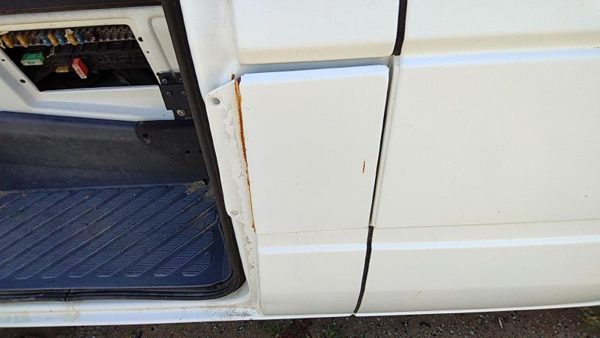03-06 Dodge Sprinter Van 3500 Fuel Tank Door With Hinge Gas Lid Filler White P01 — photo 4
