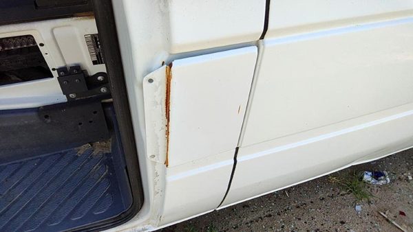 03-06 Dodge Sprinter Van 3500 Fuel Tank Door With Hinge Gas Lid Filler White P01 — photo 2