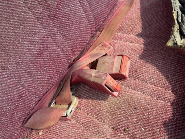 1991 Dodge Dakota Passenger Right Front Seat Belt Buckle Receiver Oem Red — photo 5