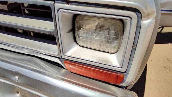 1986-1990 Dodge Ram W150 Driver Left Head Light With Trim Turn Signal Oem Bezel — photo 5
