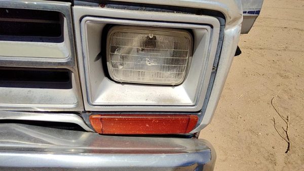 1986-1990 Dodge Ram W150 Driver Left Head Light With Trim Turn Signal Oem Bezel — photo 1
