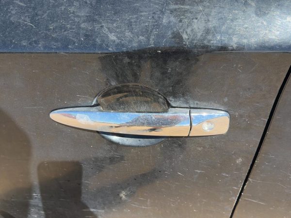 2014 Nissan Sentra Outside Door Handle LH — photo 2
