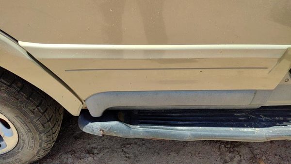 98 99 Navigator Passenger Right Rear Moulding From Door Back Trim Strip Gold Bi — photo 2