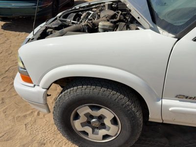 1995-2005 Chevy S10 Blazer Driver Left Front Fender Oem White 50U 12377871