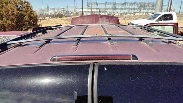 1992-1999 Gmc Yukon Third Brake Light Middle Lamp Oem — photo 3