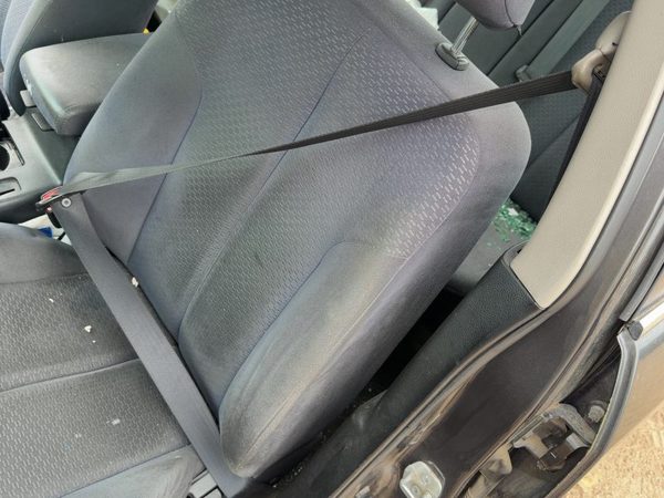 03-06 Altima Driver Left Front Seat Belt Retractor Oem Shoulder Charcoal G — photo 2