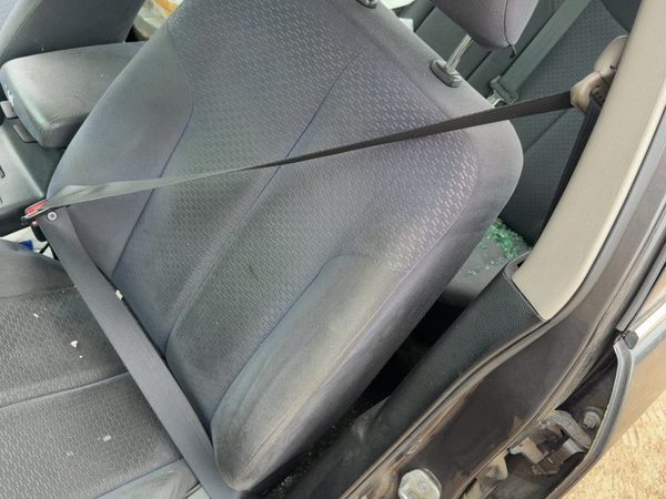 03-06 Altima Driver Left Front Seat Belt Retractor Oem Shoulder Charcoal G — photo 3
