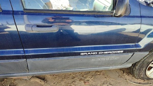 2004 Jeep Grand Cherokee Front Door RH Blue PB8 — photo 2