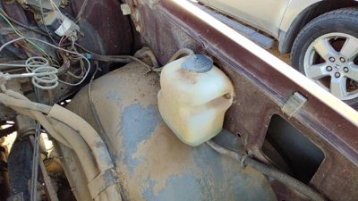 1983 Gmc Sierra C3500 Windshield Washer Fluid Reservoir With Pump Oem Wiper Tank
