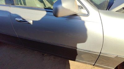 2003 Lincoln Town Car Front Door RH Silver
