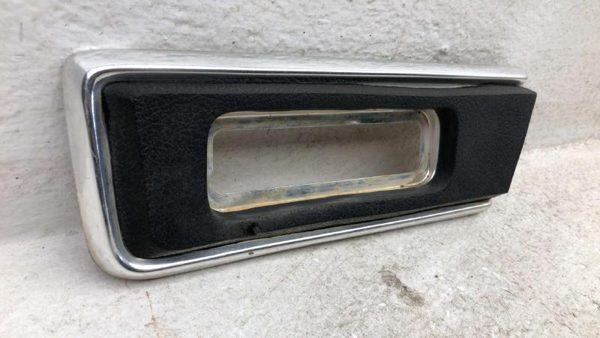 1989 Dodge D100 Driver Left Fender Front Moulding Oem Trim Strip — photo 2